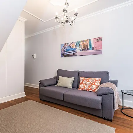 Hillside - By Wehost * 푼샬